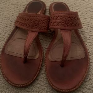 Leather sandals with embroidered straps